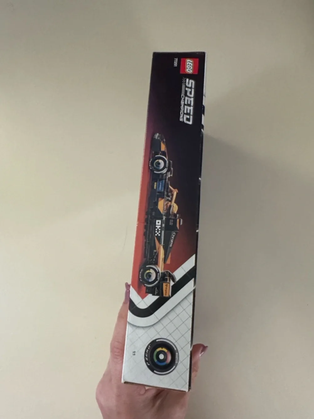 LEGO 77251 Speed Champions McLaren F1 Team MCL38 - Picture 3 of 4